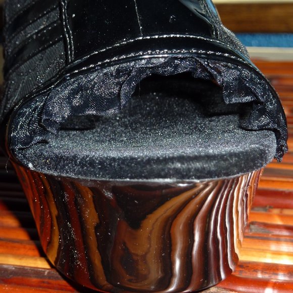 QUIRKY WICCA BLACK LACE GOTH VAMPIRE VICTORIAN HIGH HEEL PLATFORM BOOTIES 8.5 - Picture 4 of 8